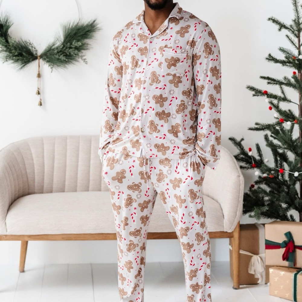 Bums & Roses Men's Collar Shirt & Pants Set, Size XXL, worn twice